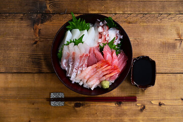 海鮮丼