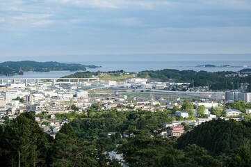 Fototapeta na wymiar 展望台から眺める気仙沼の市街地