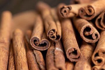 Whole dried cinnamon for baking