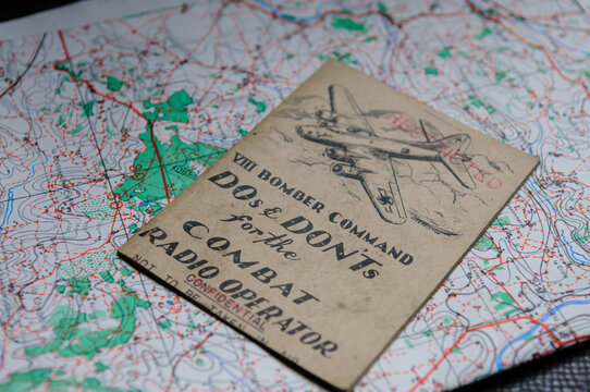 Pamphlet issued to VIII Bomber Command during WW2 "Dos and Don'ts for the Combat Radio Operator"