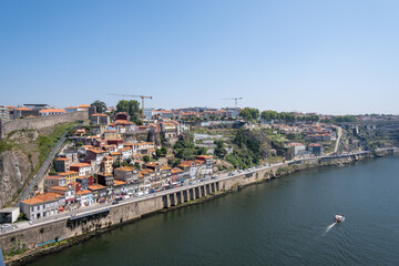 Descubriendo la magia de Oporto: Rincones secretos y vistas panorámicas que enamoran. © Beatriz