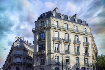 Fototapeta na wymiar Paris, beautiful building 