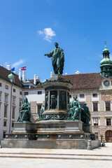 Obraz premium Monument to Kaiser Franz I on the square In der Burg in Vienna