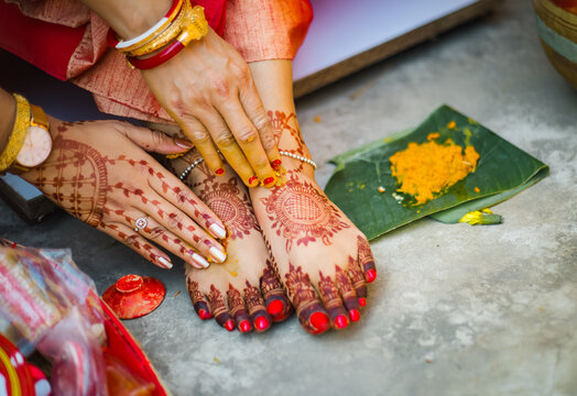 Bengali wedding haldi ritual