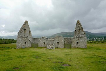 Fototapeta na wymiar Ruin of Ruthven Barracks near Aviemore in Scotland