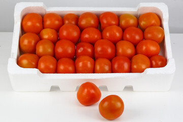 Image of a bunch of tomatoes