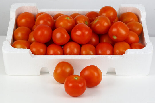 Image of a bunch of tomatoes