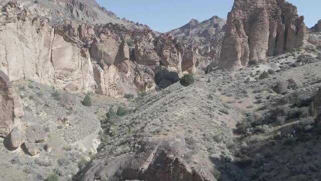 Leslie Gulch, Oregon, Juniper Gulch Cruise, Rocky Cliffs