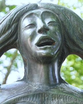 Sculpture named juggler and mus by Miachel Franke in the park of the Castle Schloss Neersen in Germany