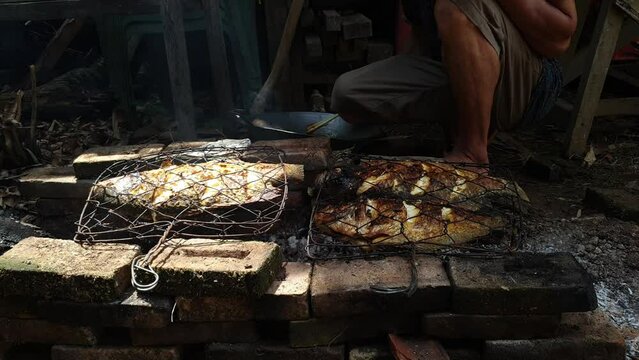 VERY DELICIOUS GRILLED GURAME FISH