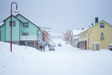 Honningsvåg in Norwegen im Winter mit Schnee