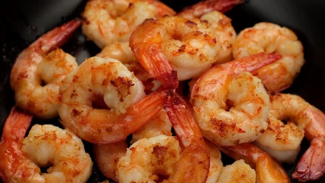 Zoom frame fried shrimps, close up