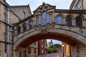 Fototapeta na wymiar Hertford Bridge, popularly known as the Bridge of Sighs, is a skyway joining two parts of Hertford College over New College Lane in Oxford, England, UK.
