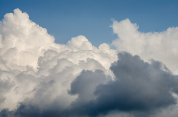 Fototapeta na wymiar pattern blue day sky with white clouds