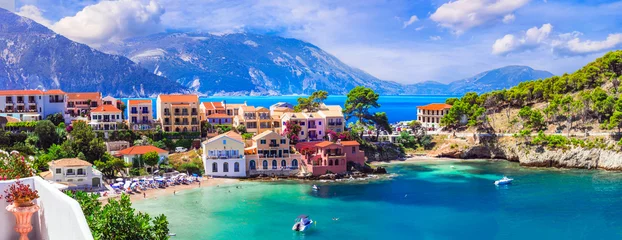 Gordijnen One of the most beautiful traditional greek villages - scenic Assos in Kefalonia (Cephalonia) with colorful floral streets.  Ionian islands , popular tourist destination in Greece © Freesurf