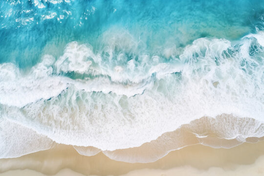 美しい白い砂のビーチと波、俯瞰画像