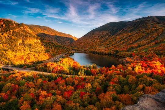 Stunning landscape of the majestic Artist Bluff Trail in autumn, Franconia, New Hampshire