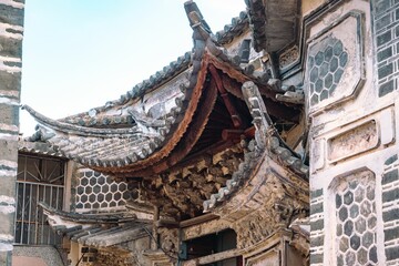 Obraz premium Traditional and cultural architecture of the Bai people in the city of Dali, Yunnan province, China