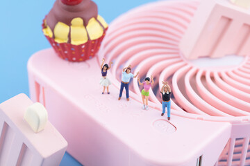 Miniature World Summer High Temperature Fan Ice Cream