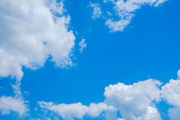 【写真素材】 青空　空　夏の空　背景素材　8月　コピースペース	
