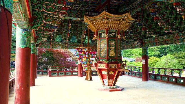한국, 오대산 월정상에 있는 윤장대