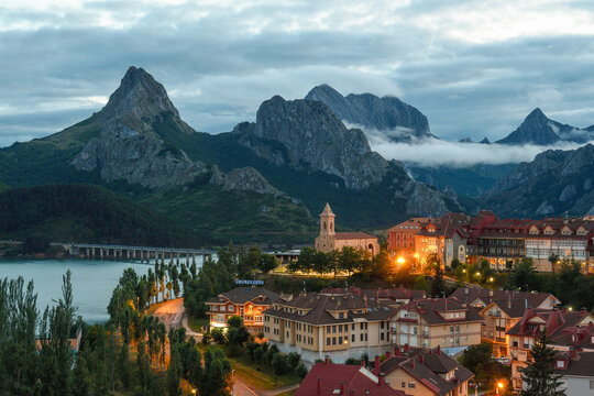 Panoramic of Ria&ntilde;o at dusk