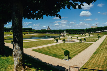 Fotografía horizontal de los jardines del Castillo de Villandry, Francia.