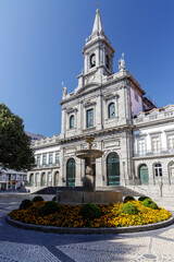 Fototapeta na wymiar Trinity church, Oporto, Portugal