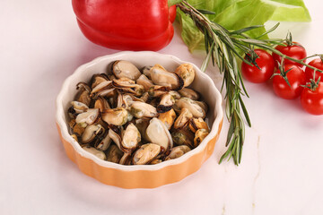 Marinated mussels in the bowl