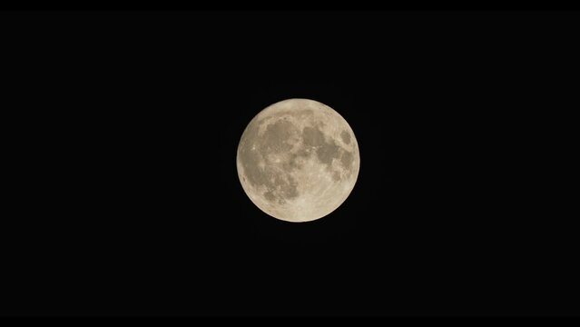 満月のズーム撮影
