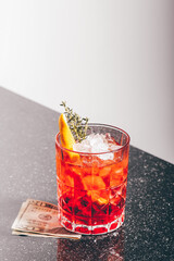 Negroni auf der Theke