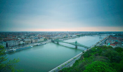 Obraz premium hungary capital budapest and sunrise photos taken from various angles
