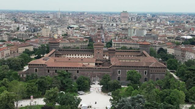 Arco della Pace (Triumpfbogen von Mailand) in Milan, Italy. Made in July 2023 in 4K