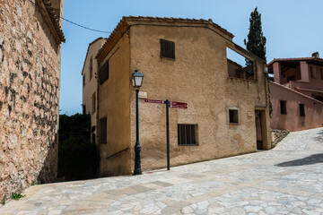 Miravet, a municipality in the comarca of Ribera d'Ebre in the Province of Tarragona, Catalonia, Spain. - 630043919