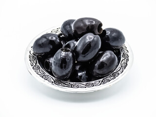Mediterrane Versuchung - Schwarze Oliven auf edler Silberschale