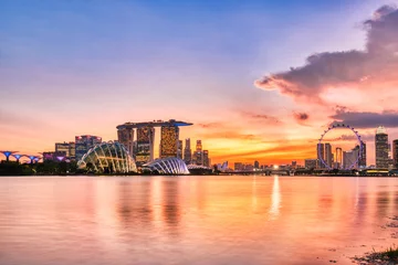 Gordijnen Singapore City Skyline view from Marina Bay during Sunset © romanslavik.com