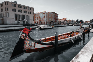 Fototapeta na wymiar Traditional boat from Aveiro, Portugal