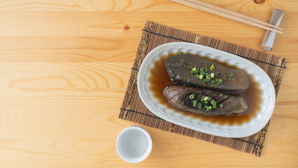 和食・茄子の煮浸しと日本酒