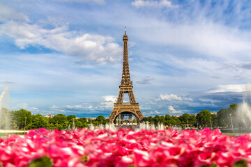 Eiffel Tower and fountains of Trocadero in Paris, France