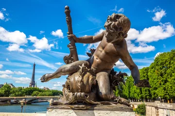Deurstickers Pont Alexandre III Bronze sculpture on the Bridge Pont Alexandre III and Eiffel Tower in the behind in Paris, France