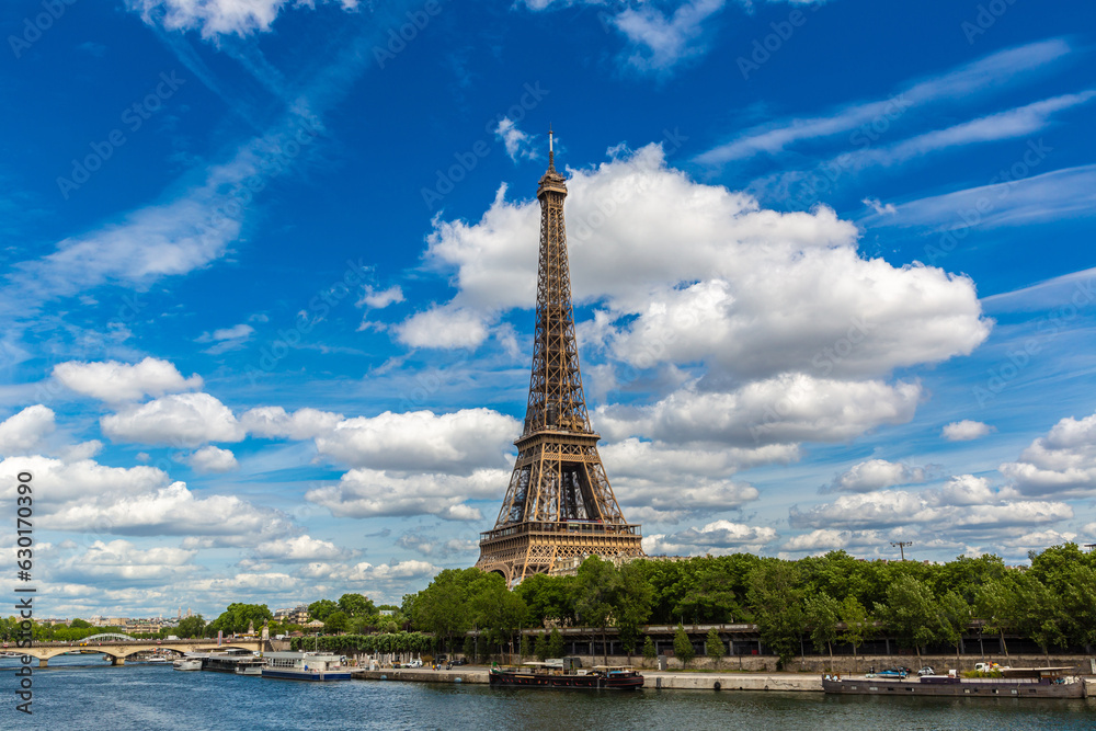 Poster Eiffel tower and Seine river in Paris, France