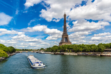 Eiffel tower and Seine river in Paris, France - obrazy, fototapety, plakaty
