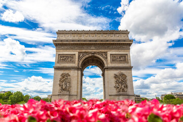 Fototapeta premium Paris Arc de Triomphe (Triumphal Arch) in Paris, France