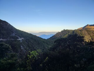 Mountain landscape photos with sunny weather
