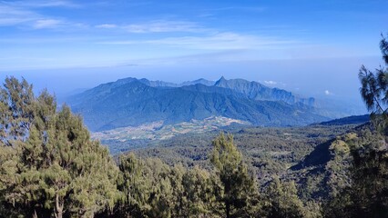 Mountain landscape photos with sunny weather