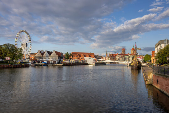 Uebersicht, Riesenrad, Amber Sky, Altstadt, Rechtstadt, Danzig, Polen < english> Overview, Old Town, Rechtsstadt, Gdansk, Poland