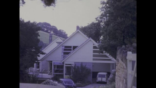 France 1970, English Home in 1970s