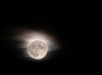 Luna nel cielo sfumato