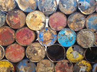 used and corroded oil steel drums, liquid and oil goods packaging