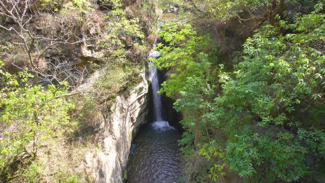 Riva Waterfall located in Himachal Pradesh, Tourism place in North India